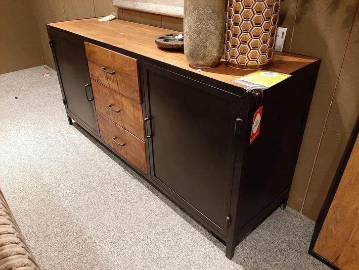 Dressoir Calde **SHOWROOMMODEL**, Huis en Inrichting, Kasten | Dressoirs, Nieuw