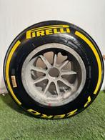Wiel compleet met band - Ferrari - Tyre complete on wheel, Verzamelen, Automerken, Motoren en Formule 1, Nieuw