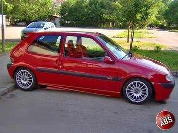 Zijskirts Citroen Saxo beschikbaar voor biedingen