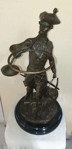 after Moreau - Beeld, Military Bugler With Hound - 50 kg -