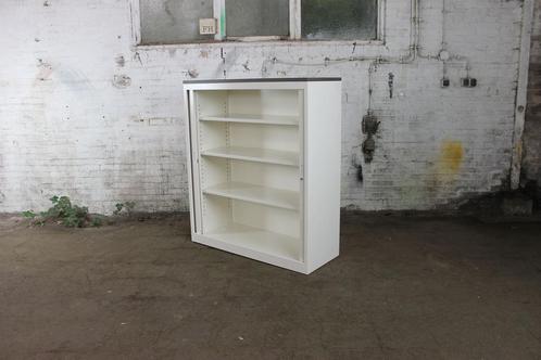 Roldeurkast | Z.G.A.N. | Wit | Logan eiken topblad | 3 legbo, Huis en Inrichting, Kasten | Roldeurkasten en Archiefkasten, Gebruikt