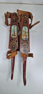 Uniek beschilderde schaatsen, Volkskunst uit Hindeloopen -