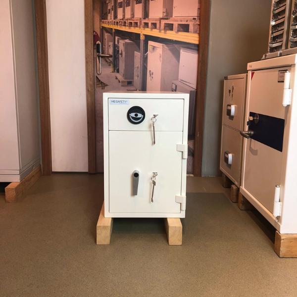 Showroommodel afstortkluis I-30, Huis en Inrichting, Brandblussers en Brandkasten, Gebruikt, Verzenden