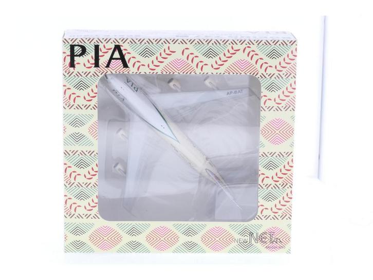 Schaal 1:500 NetModels NMPIA7 PIA Boeing 747-200 Quetta..., Hobby en Vrije tijd, Modelbouw | Vliegtuigen en Helikopters, Gebruikt