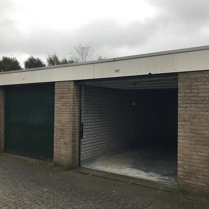 parkeerplaats in Zwanenburg gevonden voor €250,- pm, Huizen en Kamers, Garages en Parkeerplaatsen