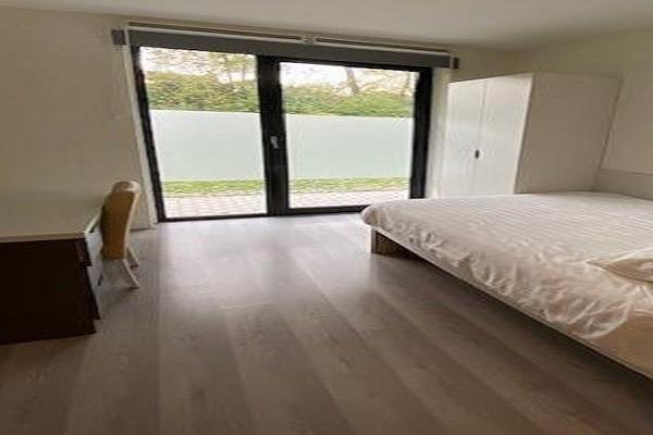 Studio Hoogeweg in Groningen, Huizen en Kamers, Kamers te huur, 20 tot 35 m², Groningen