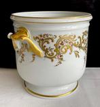 Prestigieuse cache-pot met artisanale vergulde Rocaille en