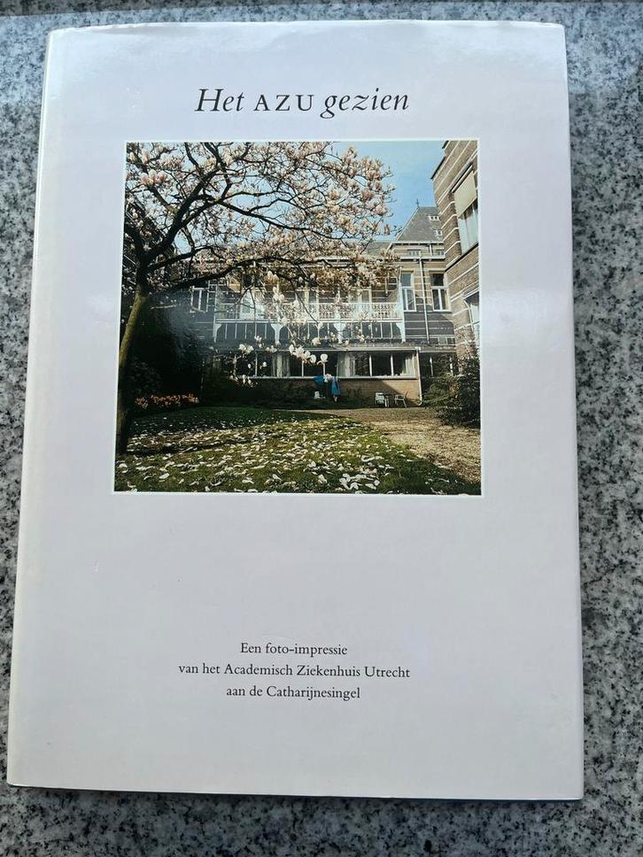 Het AZU gezien (Utrecht), Boeken, Geschiedenis | Stad en Regio, 20e eeuw of later, Gelezen, Verzenden