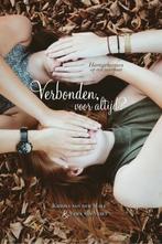 Verbonden, voor altijd? - Hartsgeheimen op een internaat, Verzenden, Gelezen, Krisha van der Male en Vera van Vliet