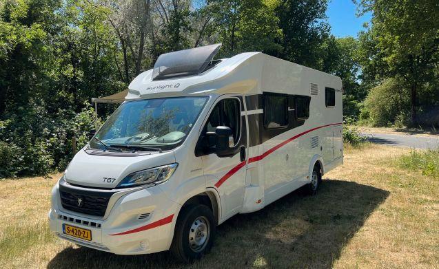 5 pers. Sunlight camper huren in Arnhem? Vanaf € 112 p.d. -, Caravans en Kamperen, Verhuur