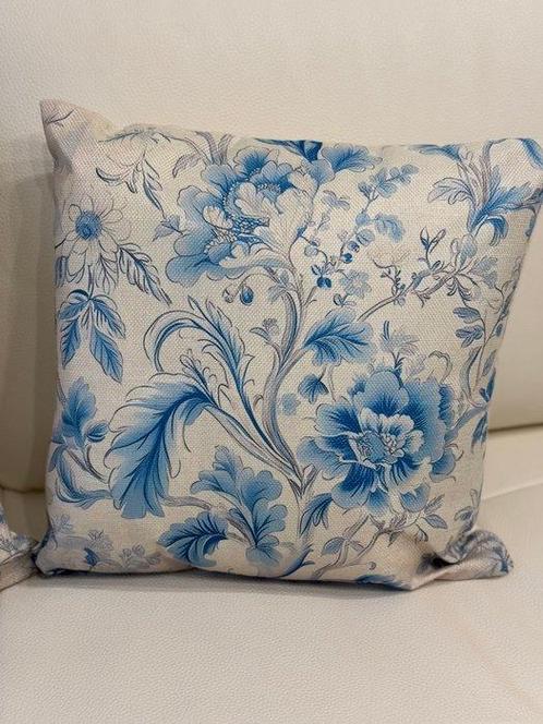 Elegante Toile de Jouy kussens bloemen lichtblauw prachtige, Antiek en Kunst, Curiosa en Brocante