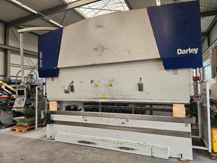 Darley | EHP LS 230 43 37 | 2002 | Kantbank, Zakelijke goederen, Machines en Bouw | Metaalbewerking