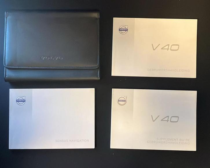 2015 Volvo V40 boordmap + instructieboekjes, Auto diversen, Handleidingen en Instructieboekjes, Ophalen of Verzenden