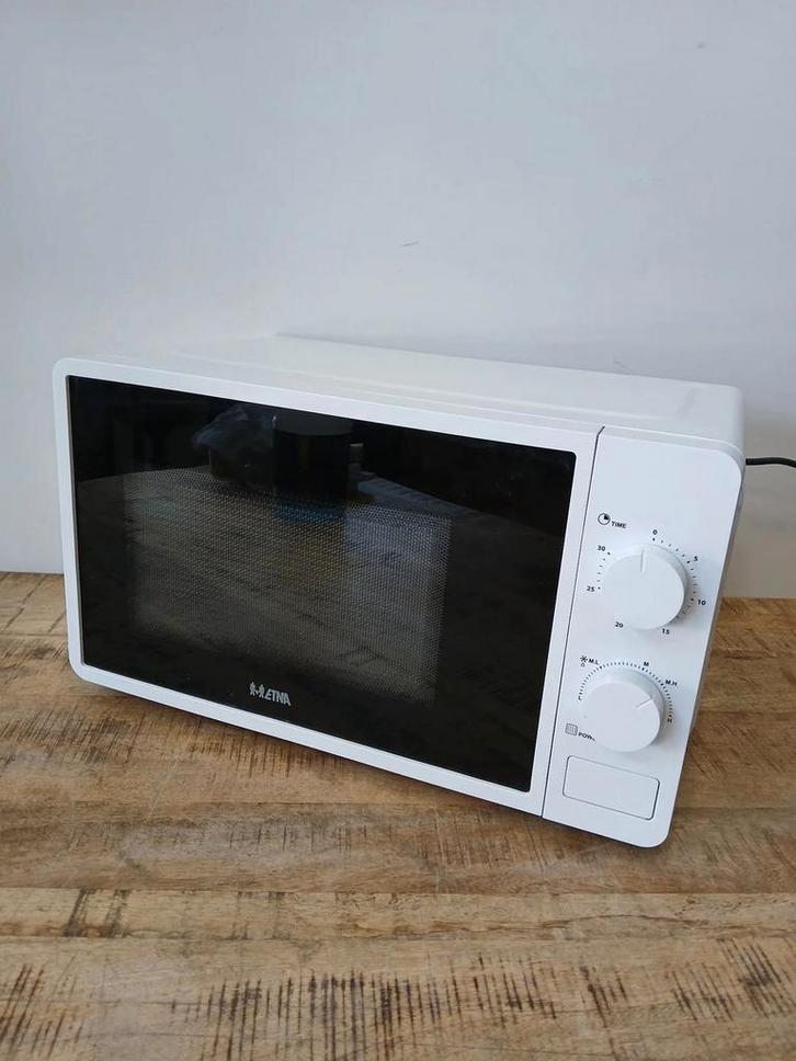 Etna SMV120WIT magnetron, wit, B x D x H 45 x 26 x 34,5 cm, Zakelijke goederen, Horeca | Meubilair en Inrichting, Ophalen