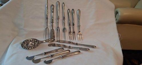 Groot Lot bestek met zilveren handvatten, w.o. vleesvorken,, Antiek en Kunst, Antiek | Goud en Zilver