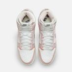 Nike Dunk High 1985 Barely Rose, Verzenden, Nike, Sneakers of Gympen, Zo goed als nieuw