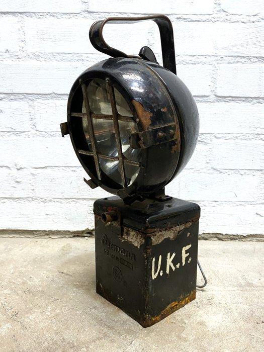 Eisemann brandweerlamp / mijnbouwlamp - Lamp - Metaal, Antiek en Kunst, Antiek | Wandborden en Tegels