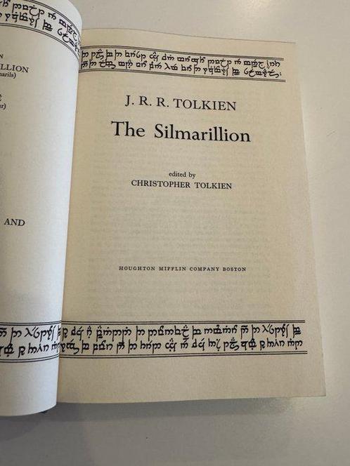 J.R.R. Tolkien - The Silmarillion - 1977, Antiek en Kunst, Antiek | Boeken en Bijbels