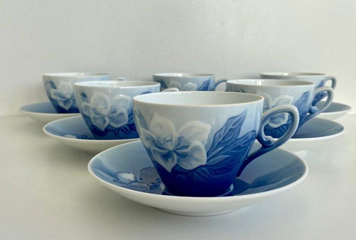 Bing & Grøndahl - Kop en schotel (12) - Porselein - Kopjes, Antiek en Kunst, Antiek | Meubels | Tafels