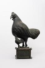 Een bronzen kip en kuiken, Afrika, Benin, 20e eeuw, Antiek en Kunst, Antiek | Koper en Brons