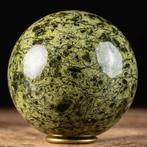 Een verzamelersbol Zeldzame bol - Serpentijn en Spessartiet