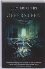 Offersteen / Ruth Galloway / 2 9789032511494 Elly Griffiths, Boeken, Verzenden, Gelezen, Elly Griffiths