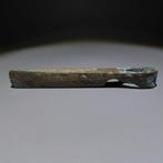 Bronstijd Brons Bijl. 2e millennium v.Chr. Lengte 14,5 cm., Verzamelen