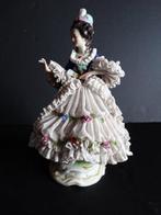 Scheibe-Alsbach - Beeldje, Dama de Corte - 19 cm - Porselein