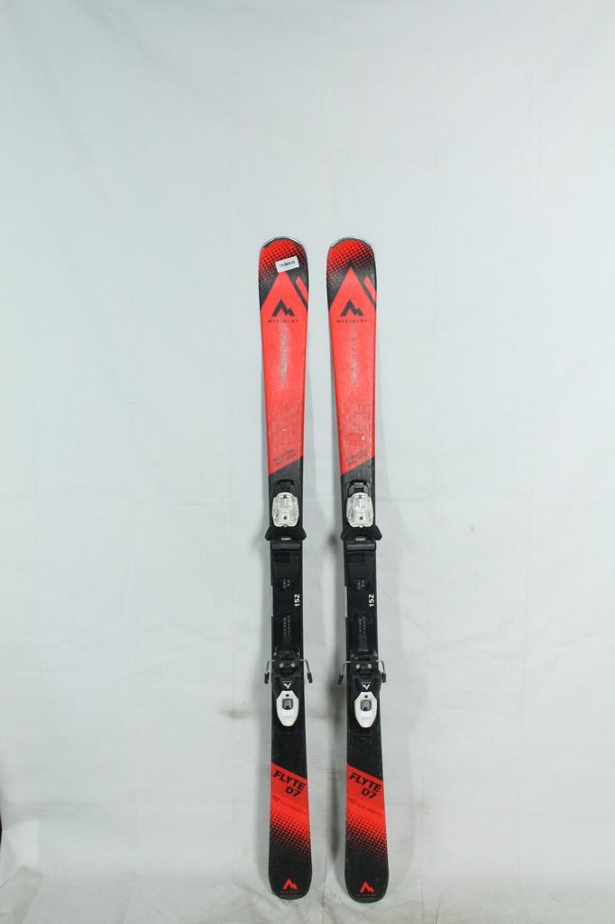 Refurbished - Ski - McKinley Flyte 07 - 152, Sport en Fitness, Skiën en Langlaufen, Skiën, 140 tot 160 cm, Gebruikt, Overige merken