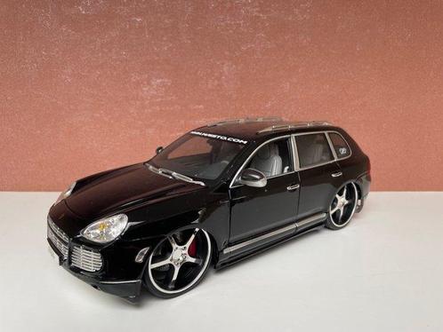 1:18 - Modelauto (5) - Porsche 962C Shell Race Car (boxed),, Hobby en Vrije tijd, Modelauto's | 1:5 tot 1:12