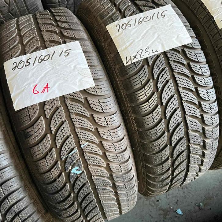 2 x Sava 205-60-15 Winterbanden 8,5mm, Auto-onderdelen, Banden en Velgen, 15 inch, Winterbanden, 205 mm, Personenwagen, Gebruikt