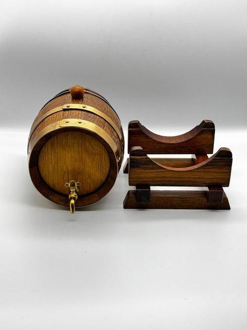 UNIQUE OF Antique Oak Brass Banded Wine Barrels , Hallmark., Antiek en Kunst, Curiosa en Brocante