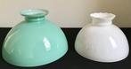 Lamp (2) - grote lampkappen in groen en wit opaalglas, Antiek en Kunst
