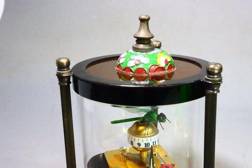 Libelle. Lieveheersbeestje Mechanische klok Cloisonné dak -, Antiek en Kunst, Curiosa en Brocante