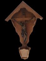 Snijwerk, Altes Holzkreuz mit gekreuzigten Jesus - Jesus am, Antiek en Kunst