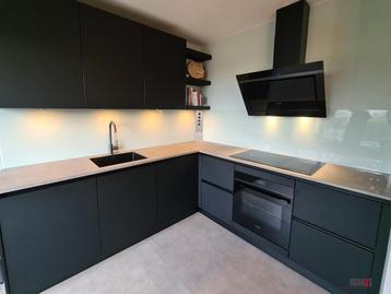 Visualls keukenwanden op maat. Bezoek de showroom. beschikbaar voor biedingen