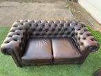 Bankstel CHESTERFIELD 2 zit bank bruin leer design sofa, Huis en Inrichting, Design, Zo goed als nieuw, Rechte bank, Leer