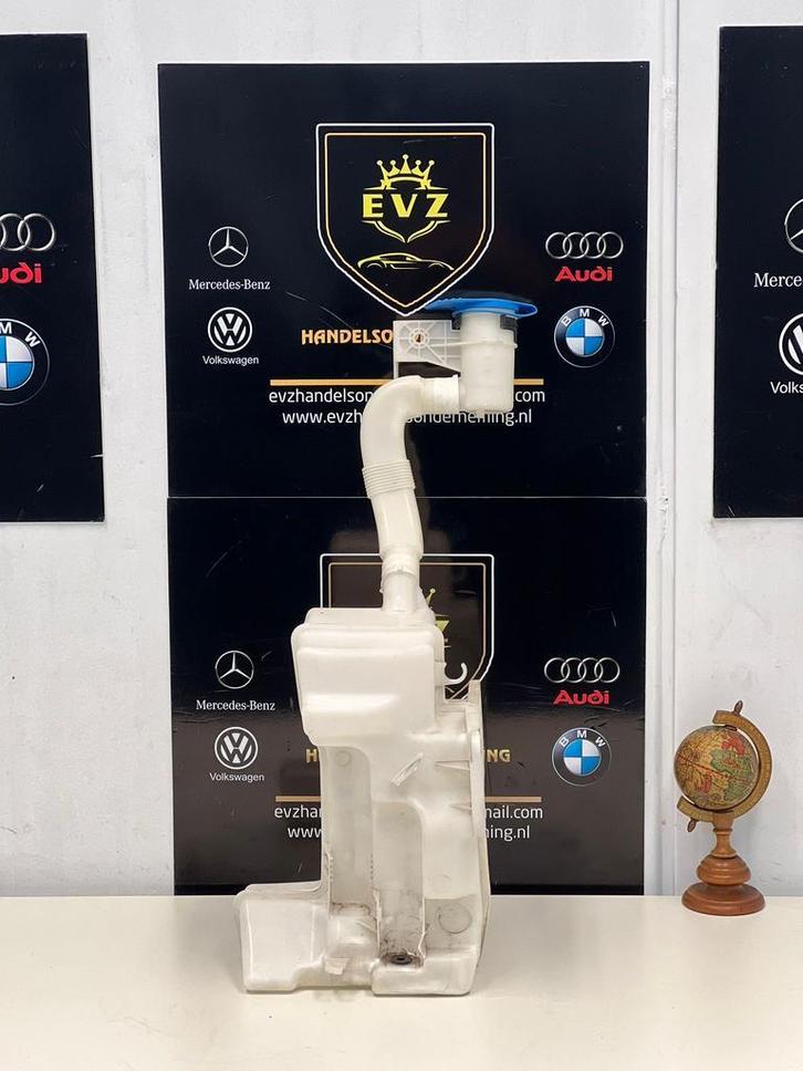 VW Jetta ruitensproeiertank bj.2012 Artnr. 5C6955453Q, Auto-onderdelen, Ruiten en Toebehoren, Gebruikt, Volkswagen