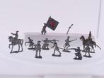 10 verschillende tinnen soldaatjes en 1 geweer #3687, Hobby en Vrije tijd, Modelbouw | Figuren en Diorama's, Ophalen of Verzenden