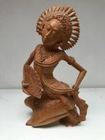 Balinese danseres - fijn houtsnijwerk - sculptuur -, Antiek en Kunst, Kunst | Niet-Westerse kunst