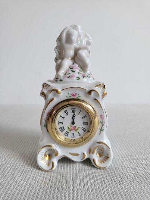 Themacollectie - Set van 2 miniatuurklokken van porselein –, Antiek en Kunst, Curiosa en Brocante