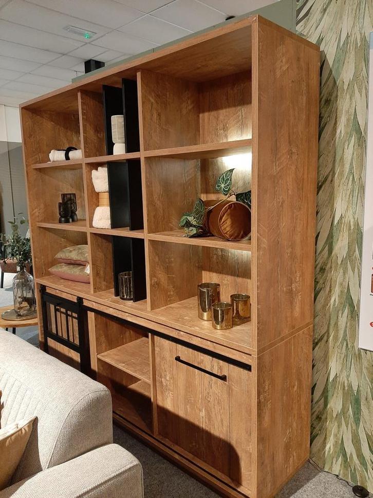 Wandmeubel Alva **SHOWROOMMODEL**, Huis en Inrichting, Kasten | Wandmeubels, Nieuw