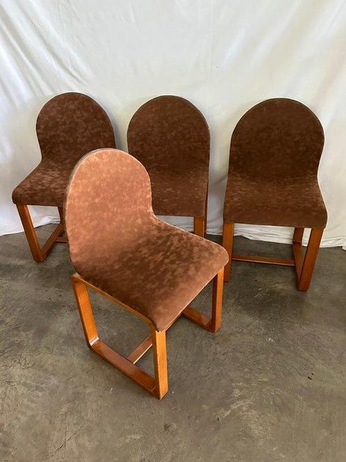 Stoel - Eik, Textiel - Set van vier vintage stoelen, Antiek en Kunst, Kunst | Designobjecten