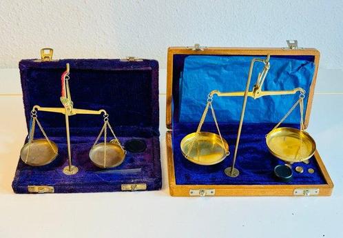 Balans of weegschaal (2) - En Caja - Hout, Messing, Antiek en Kunst, Curiosa en Brocante