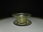 Middeleeuws Glas Palmbeker. 6e - 7e eeuw n.Chr. 7,5 cm