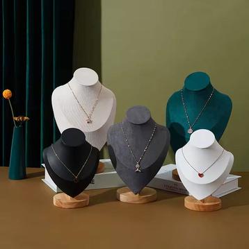 KORTING! Sieradenhouder voor ketting - Hals Display - Buste beschikbaar voor biedingen