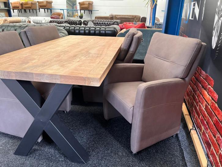 Nieuwe Eethoek Set Robuust Hout incl. 4 Luxe Taupe Stoelen, Huis en Inrichting, Tafels | Eettafels, 150 tot 200 cm, Nieuw, Ophalen