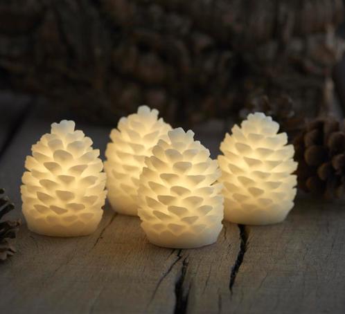 Sirius Clara Dennenappel LED-kaars *MEERDERE MATEN*, Huis en Inrichting, Woonaccessoires | Kandelaars en Kaarsen, Minder dan 25 cm