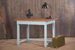 Vintage tafel | Oude eettafel | Lichtblauwe tafel