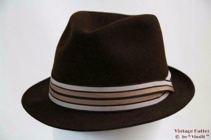 Gleufhoed Trilby Mayser bruin 57-58 nieuw gratis verzenden, Kleding | Heren, Hoeden en Petten, Hoed, Nieuw, Ophalen of Verzenden